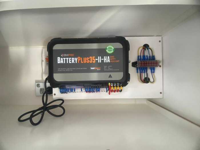 2024 Quantum Classic 21'6 - Simply Stunning