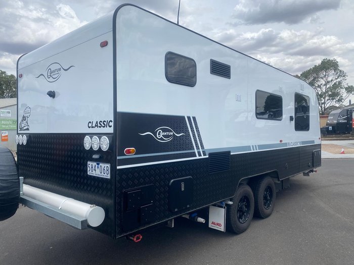 2024 Quantum Classic 21'6 - Simply Stunning