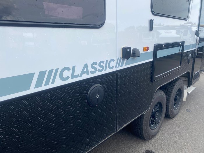 2024 Quantum Classic 21'6 - Simply Stunning