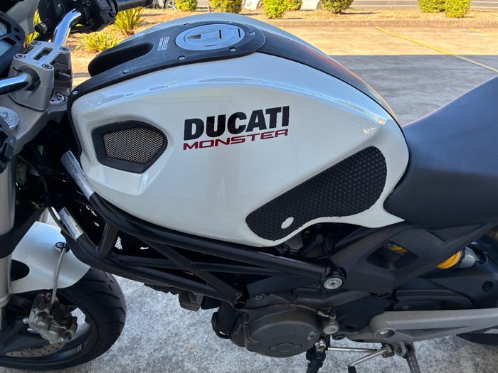 2009 DUCATI MONSTER 696 White