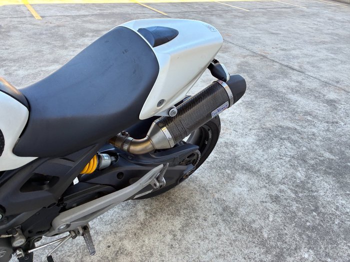 2009 DUCATI MONSTER 696 White