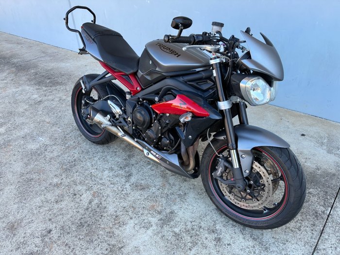 2014 Triumph STREET TRIPLE R Grey