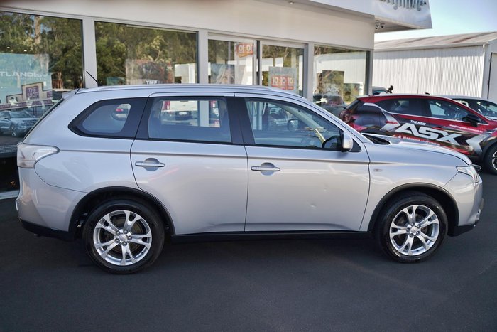 2014 Mitsubishi Outlander ES