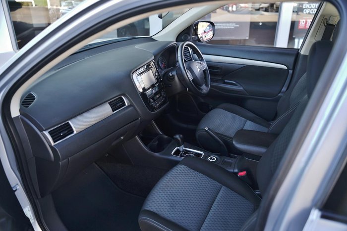 2014 Mitsubishi Outlander ES