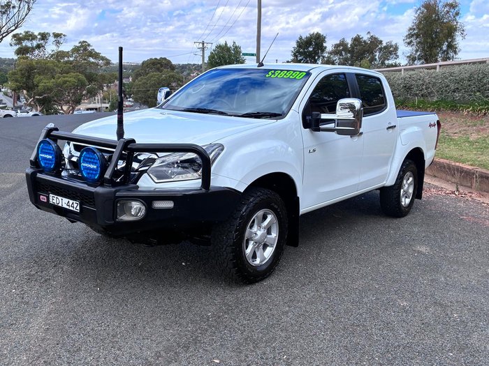 2019 Isuzu D-MAX LS-M