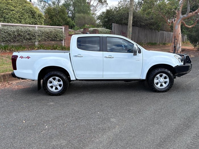 2019 Isuzu D-MAX LS-M