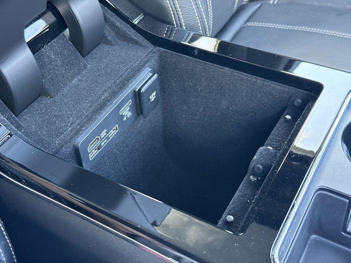 2018 Land Rover Range Rover Velar P300 R-Dynamic S