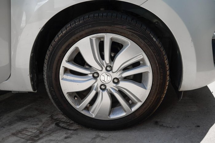 2017 Suzuki Swift GL Navigator