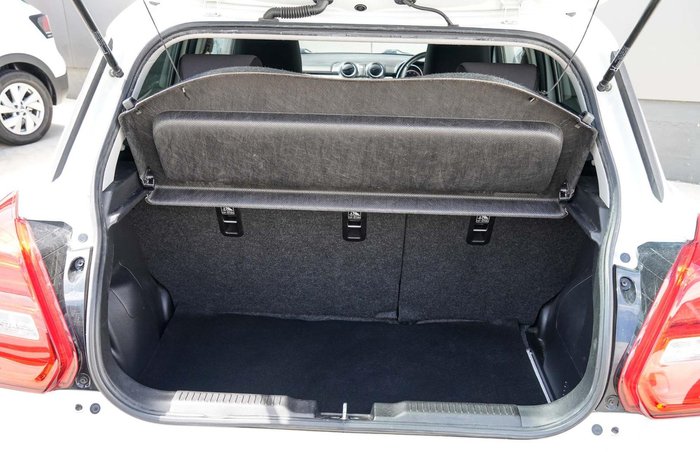 2017 Suzuki Swift GL Navigator