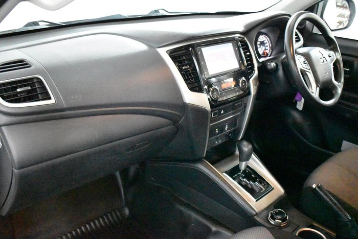 2021 Mitsubishi Triton GLX+