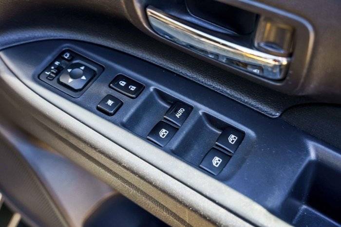 2016 Mitsubishi Outlander XLS