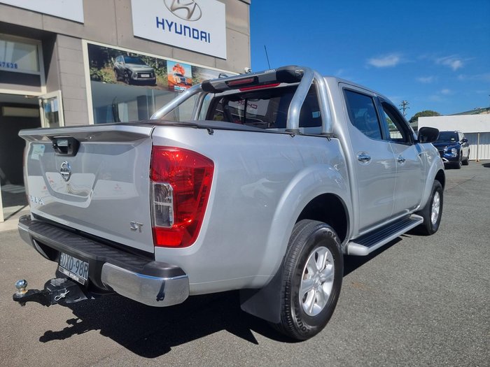 2017 Nissan Navara ST