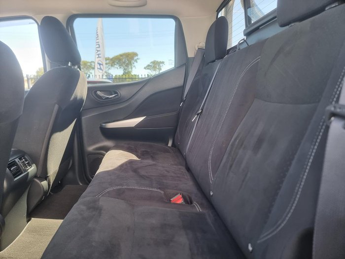 2017 Nissan Navara ST