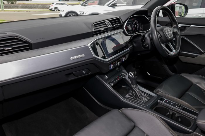 2020 Audi Q3 40 TFSI S line