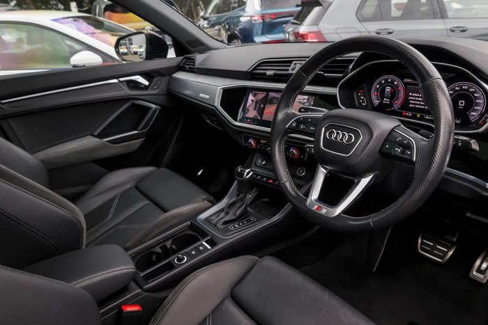 2020 Audi Q3 40 TFSI S line