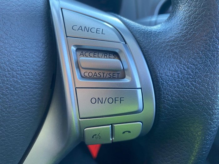 2019 Nissan Navara RX