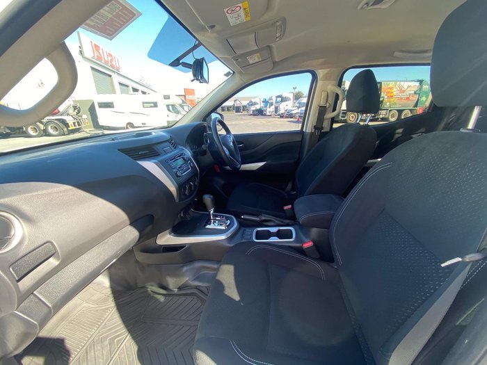 2019 Nissan Navara RX