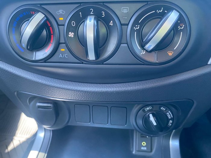 2019 Nissan Navara RX