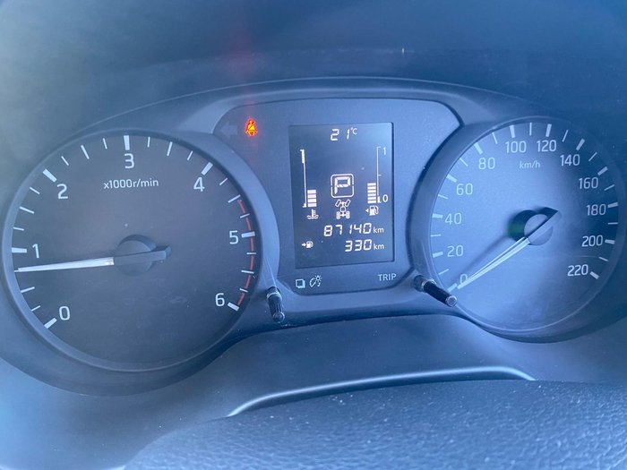 2019 Nissan Navara RX