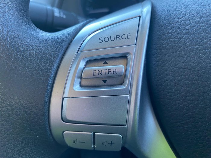 2019 Nissan Navara RX