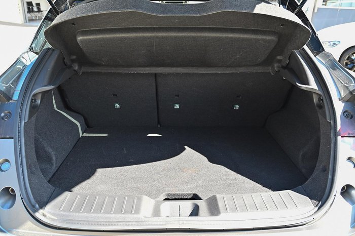 2024 Nissan JUKE ST+