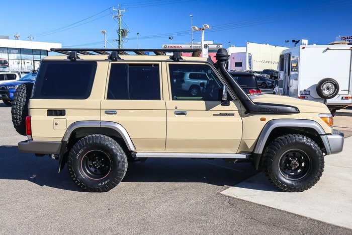 2020 Toyota Landcruiser GXL