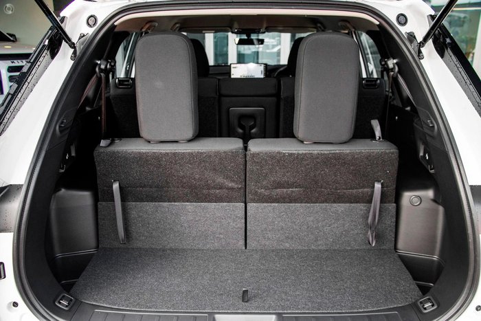 2025 Mitsubishi Outlander ES