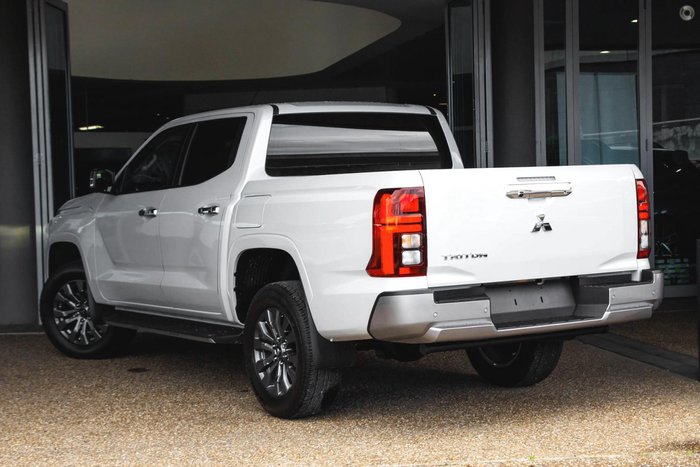 2025 Mitsubishi Triton GLS