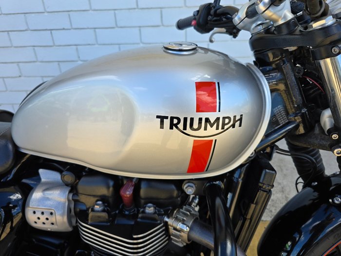 2017 Triumph STREET TWIN silver
