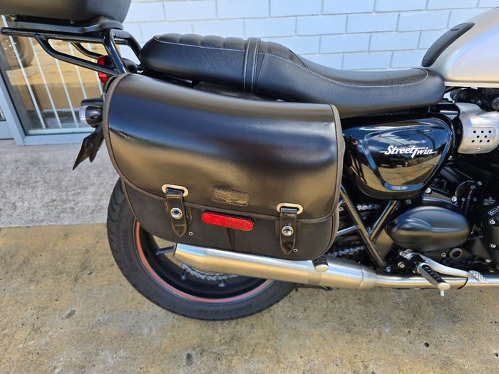2017 Triumph STREET TWIN silver