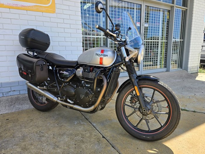2017 Triumph STREET TWIN silver
