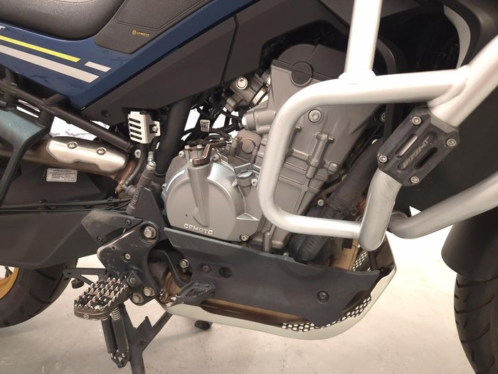 2022 CFMOTO 800MT Touring MT Blue