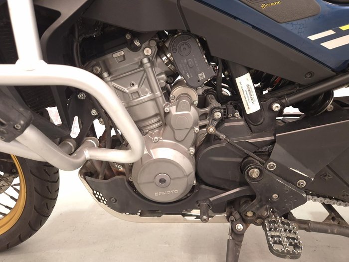 2022 CFMOTO 800MT Touring MT Blue