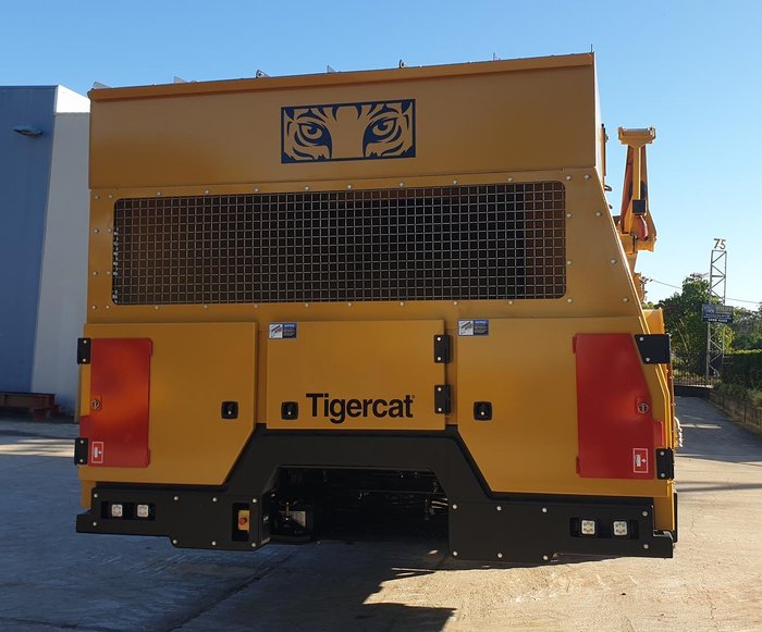 0 Tigercat 6040 Yellow