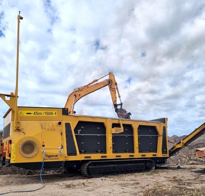 0 Tigercat 6040 Yellow