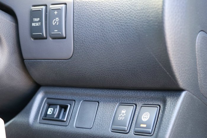 2025 Nissan Navara ST DUAL CAB