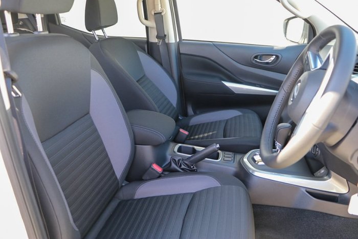 2025 Nissan Navara ST DUAL CAB