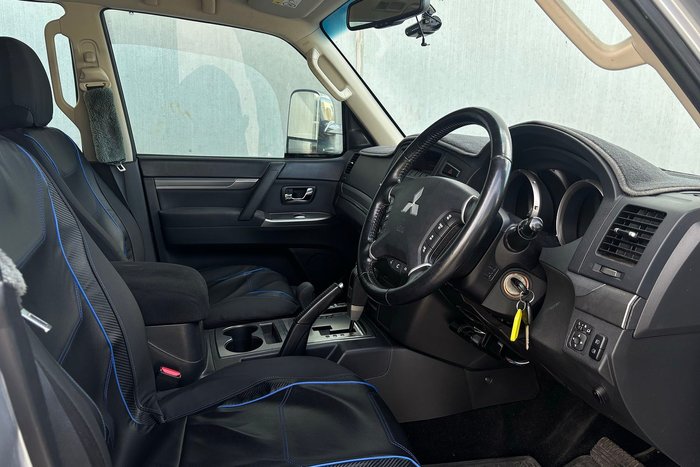 2013 Mitsubishi Pajero GLX-R