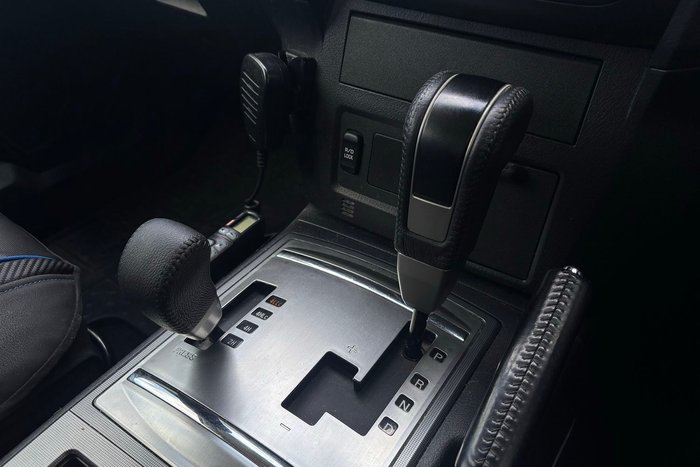 2013 Mitsubishi Pajero GLX-R