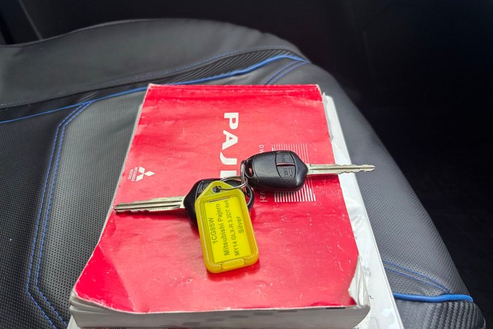 2013 Mitsubishi Pajero GLX-R