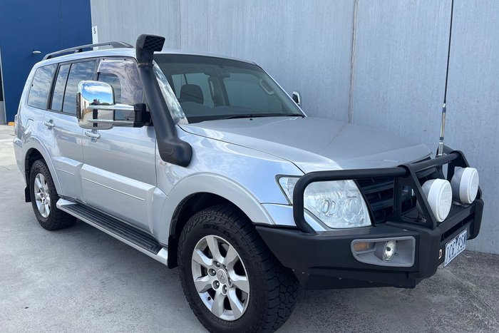 2013 Mitsubishi Pajero GLX-R