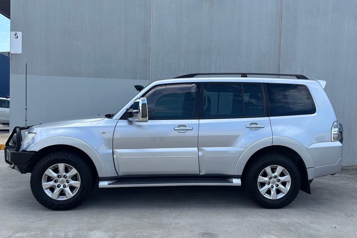2013 Mitsubishi Pajero GLX-R