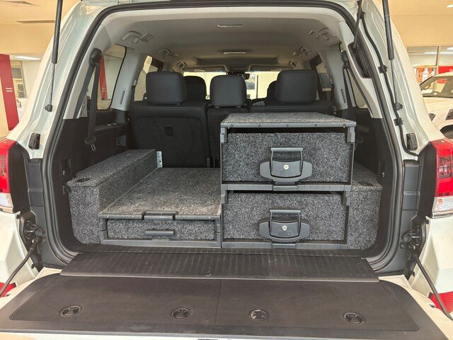 2020 Toyota LANDCRUISER LC200 4.5L T/D A/T Sahara 7 Seat (Beige Trim)