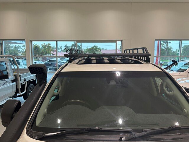 2020 Toyota LANDCRUISER LC200 4.5L T/D A/T Sahara 7 Seat (Beige Trim)