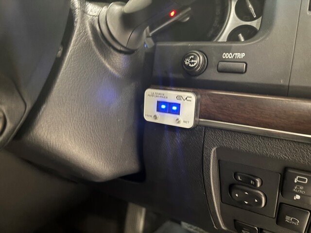 2020 Toyota LANDCRUISER LC200 4.5L T/D A/T Sahara 7 Seat (Beige Trim)