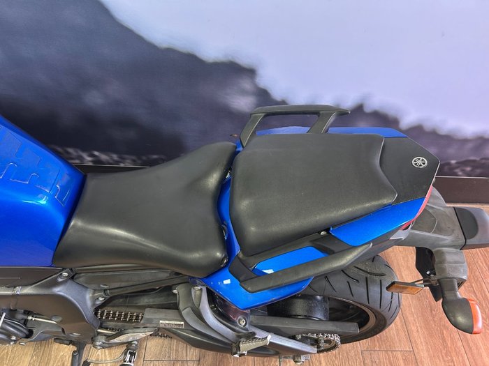 2011 Yamaha FZ8S BLUE