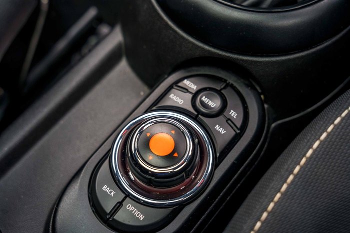 2017 MINI Hatch Cooper