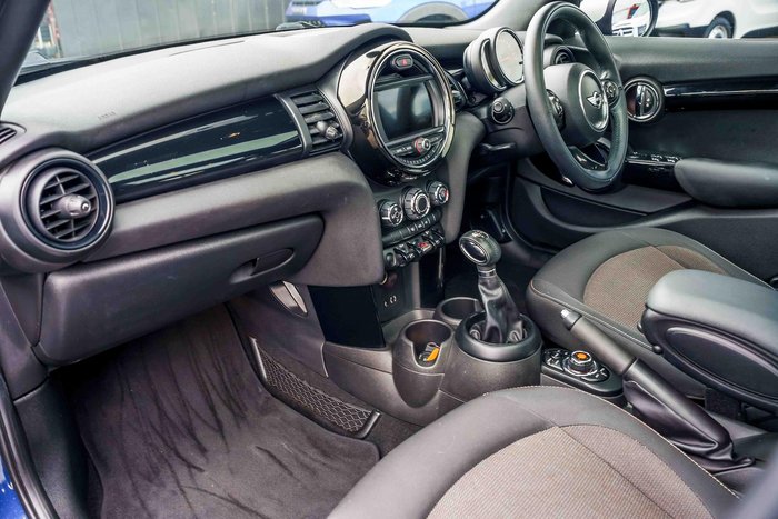 2017 MINI Hatch Cooper