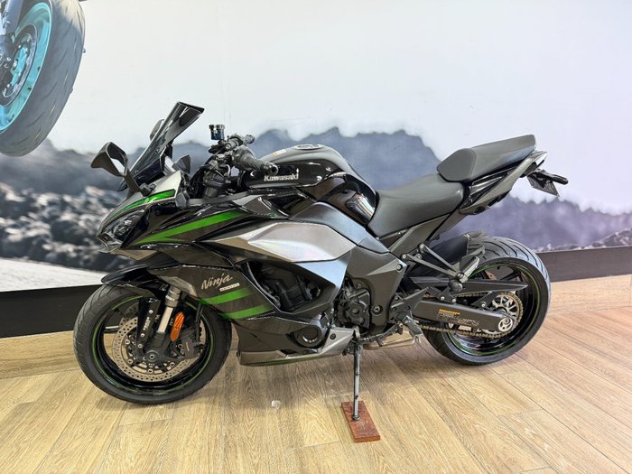 2020 Kawasaki NINJA 1000SX GREEN