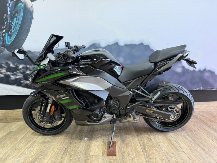 2020 Kawasaki NINJA 1000SX GREEN
